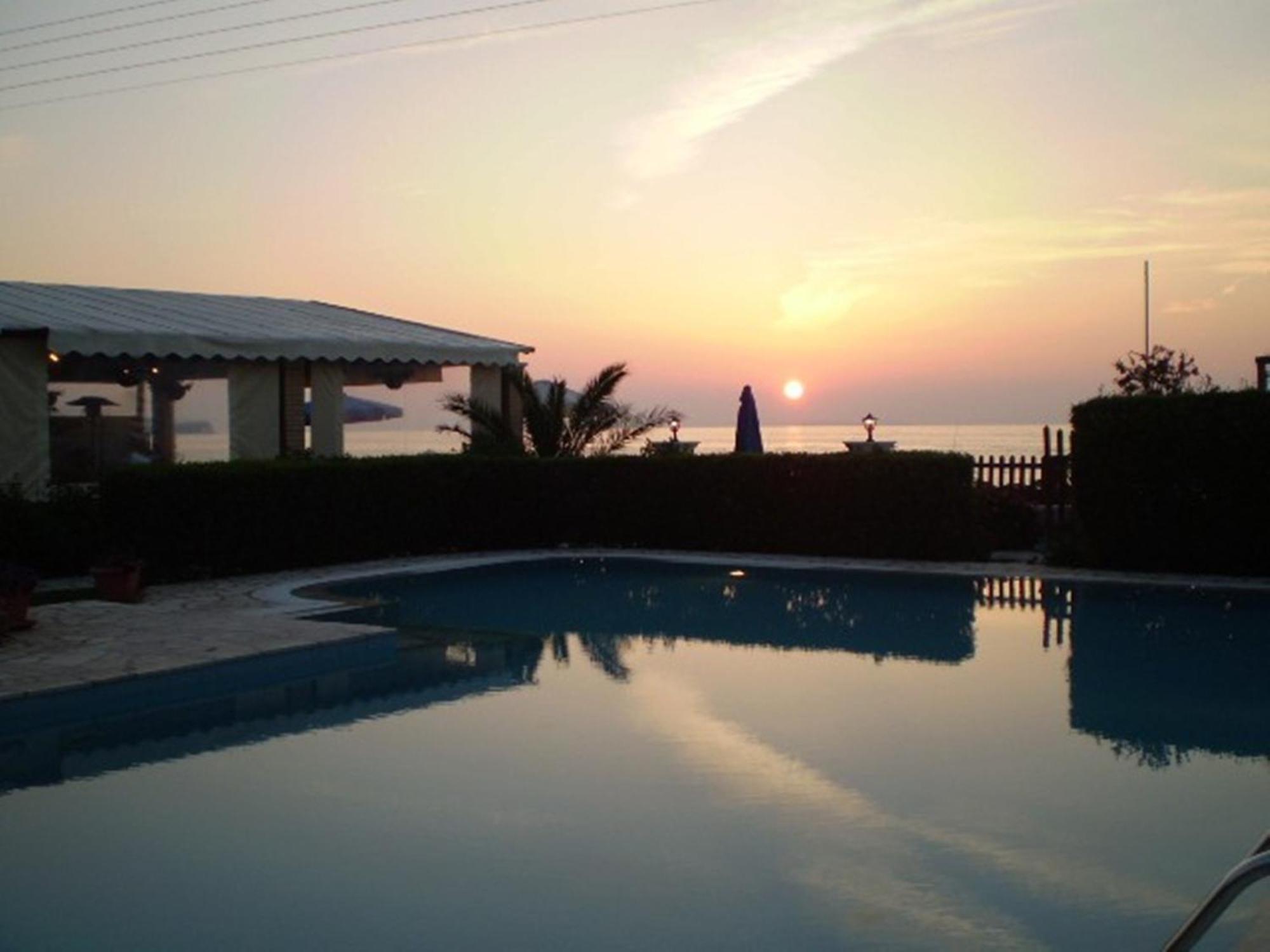 אצ'ארבי Filorian Hotel Apartments מראה חיצוני תמונה
