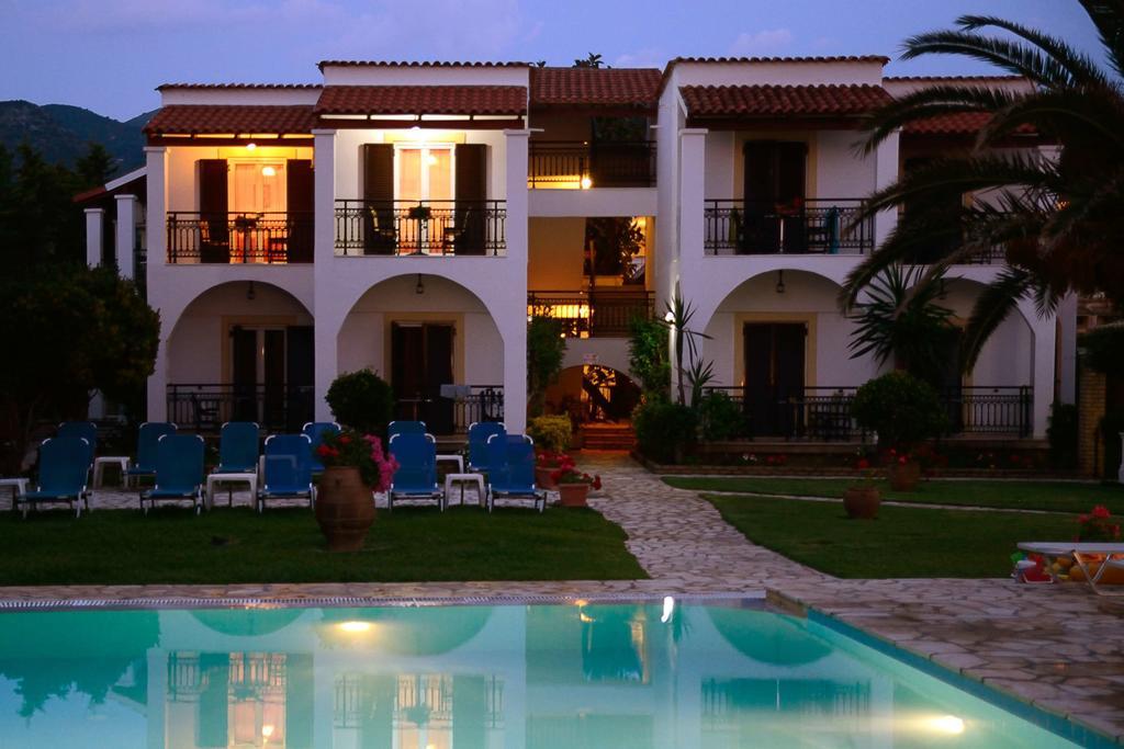 אצ'ארבי Filorian Hotel Apartments מראה חיצוני תמונה